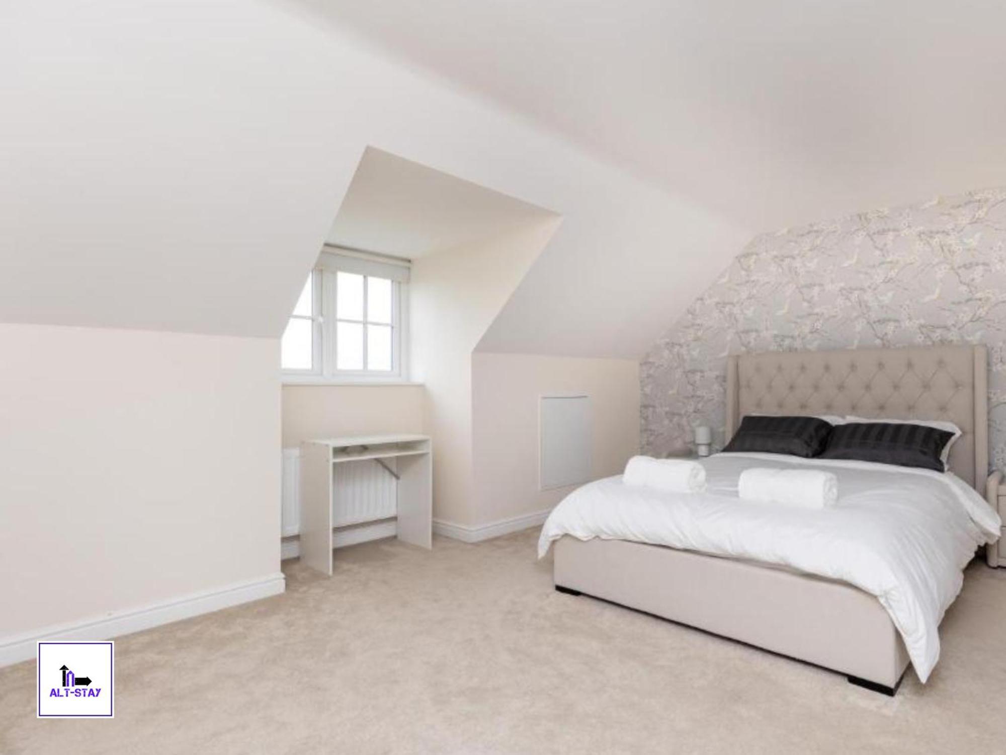 4 Bed 3 Bath - Kirkstall House By Alt-Stay Accommodation - Ideal For Contractors & Remote Workers - Long Stays Welcome Wakefield Eksteriør bilde