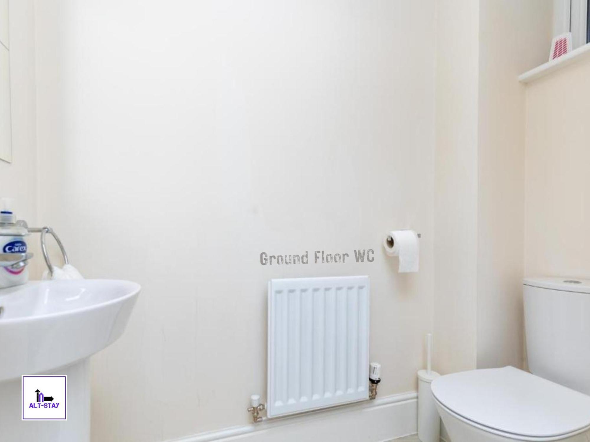 4 Bed 3 Bath - Kirkstall House By Alt-Stay Accommodation - Ideal For Contractors & Remote Workers - Long Stays Welcome Wakefield Eksteriør bilde